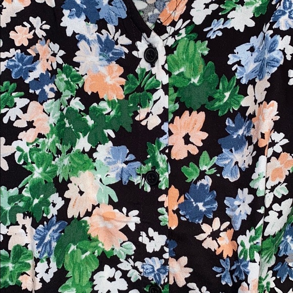 H&M Top - Picture 2 of 5